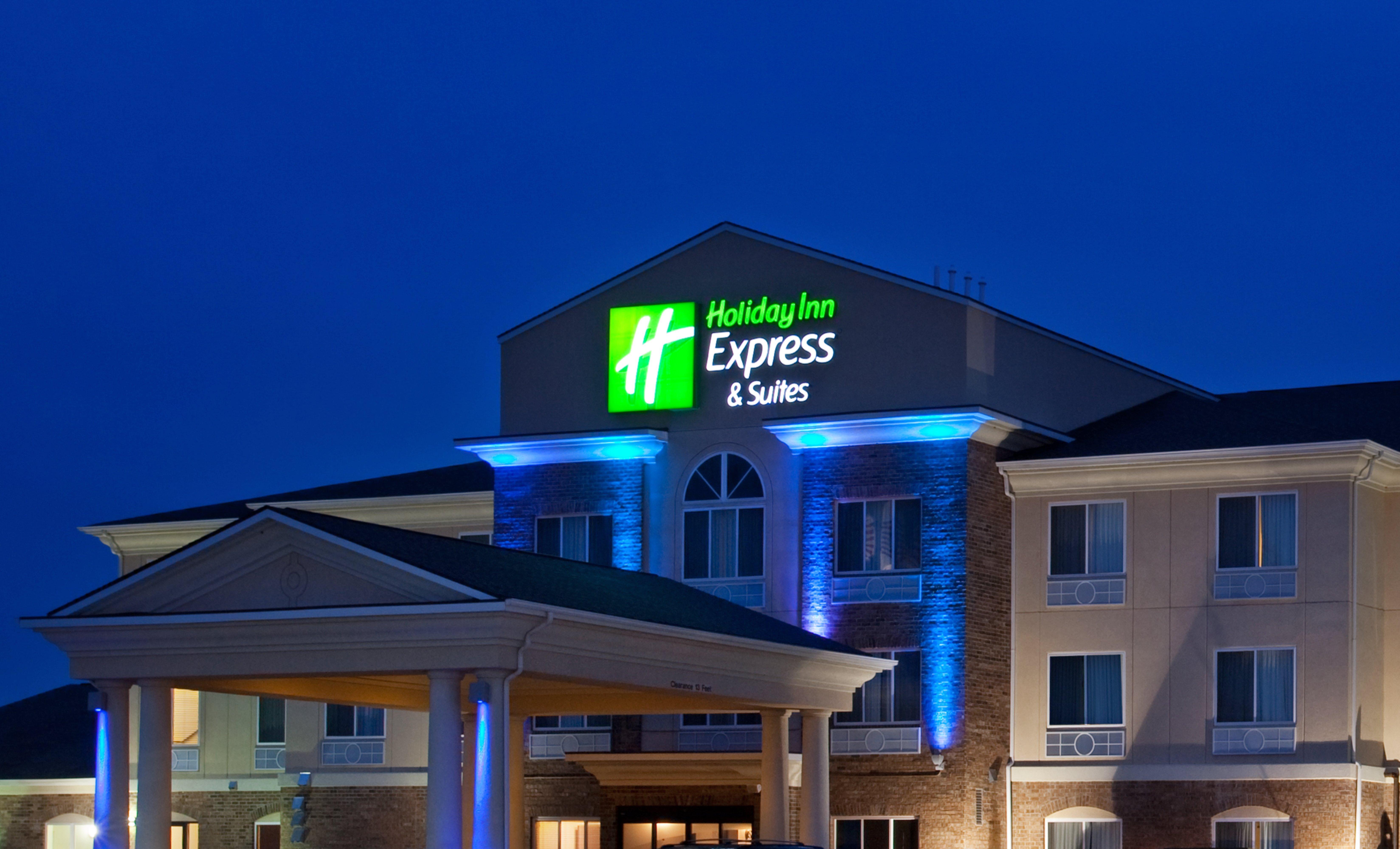 Holiday Inn Express Hotel & Suites Mattoon By Ihg Exterior photo
